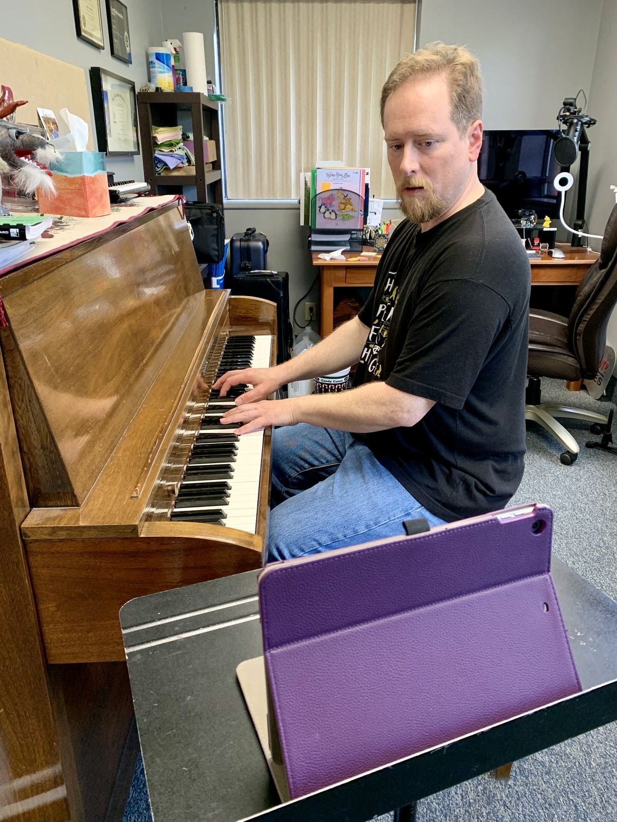 online music lessons camera view piano 03